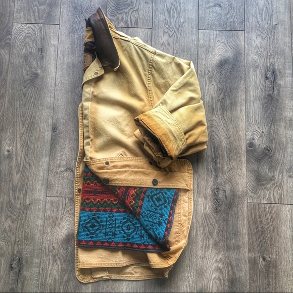 **SOLD** Vintage Woolrich Aztec-Print Barn Coat - Picture 2 of 7
